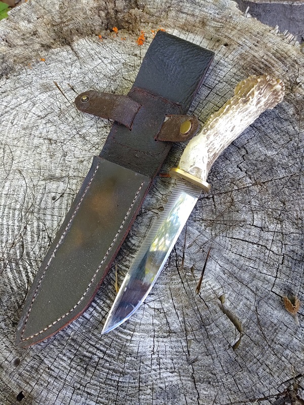 Knife 33 - Hidden Tang Antler Handled Hunter